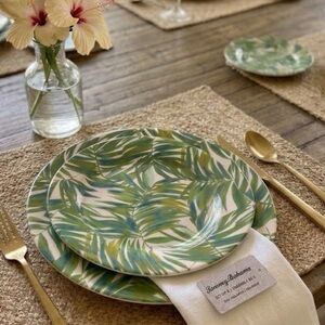 Tommy Bahama Palm Leaf Tropical 4-Piece Melamine Plate Set, 2 salad and 2 dinner
